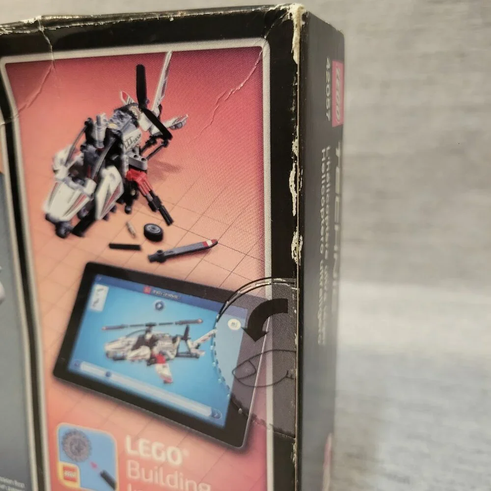 Lego Technic Ultralight Helicopter- 42057 - Picture 6 of 7